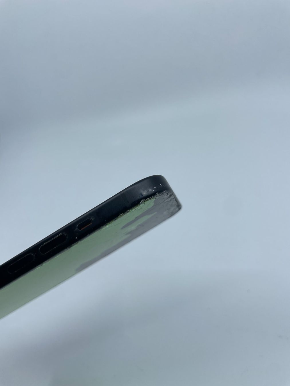 Apple Telefoni cellulari / Smartphones: iPhone 15 Schwarz | Display Zersplittert & Defekt | – Difettoso da Zürich venduto da Waikiki57 4