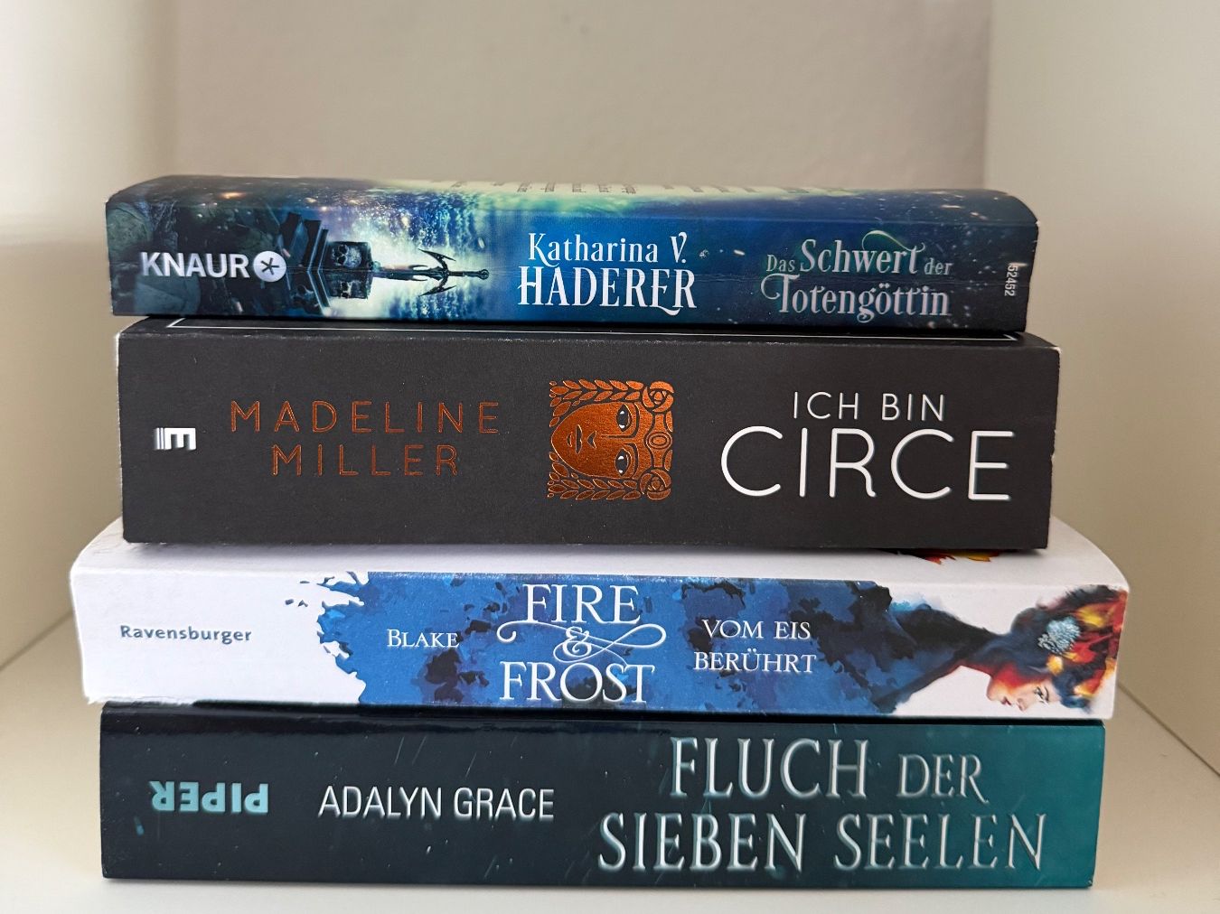 Libri: Fantasy Bundle | 4 Bücher | Götter & Magie Set – Usato da Zug venduto da ecw_5ltq