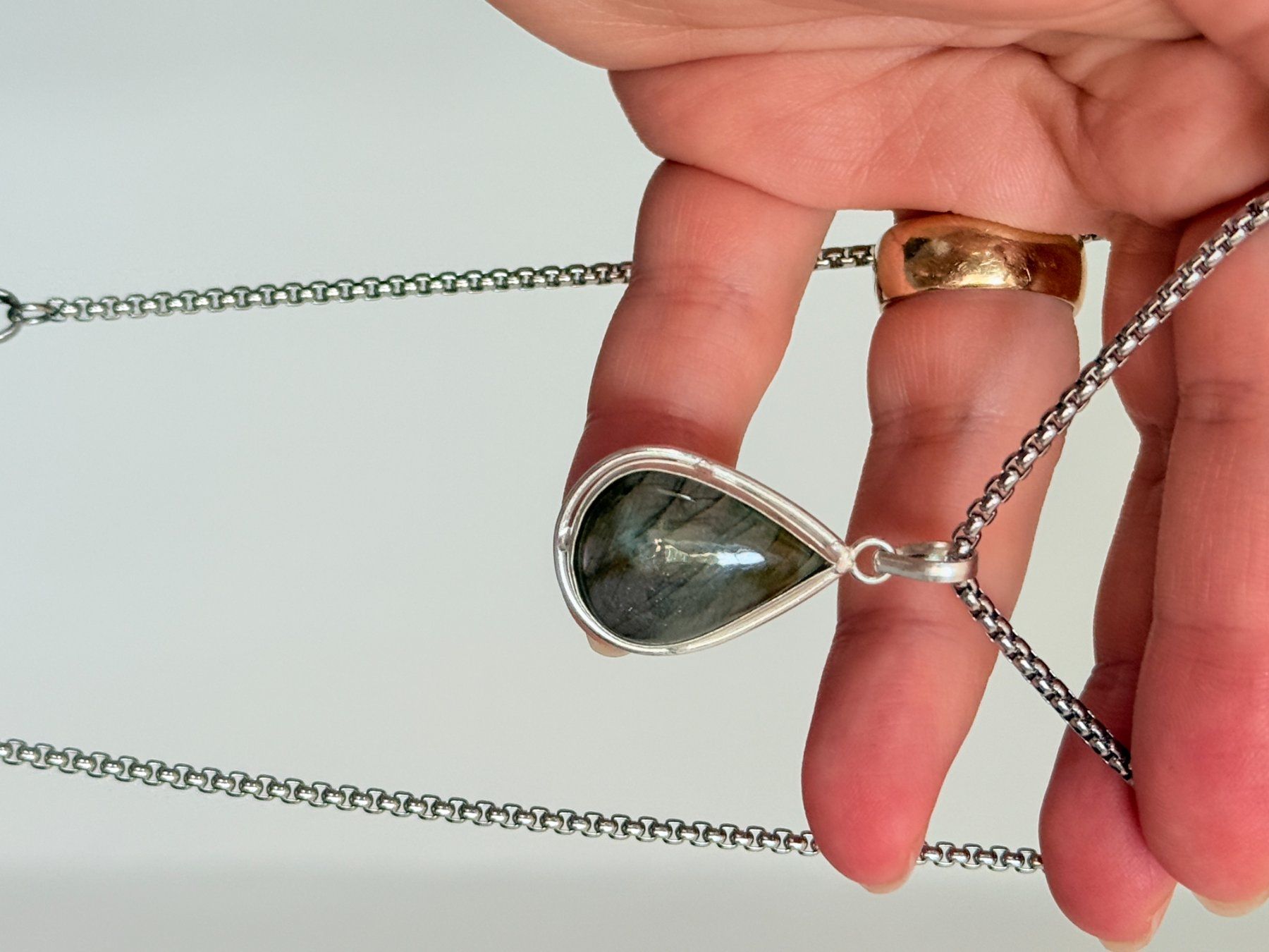 Catenine: Labradorite Gemstone Handmade Jewelry necklace – Nuovo e nell'imballaggio originale da Genève venduto da AGBERG 2