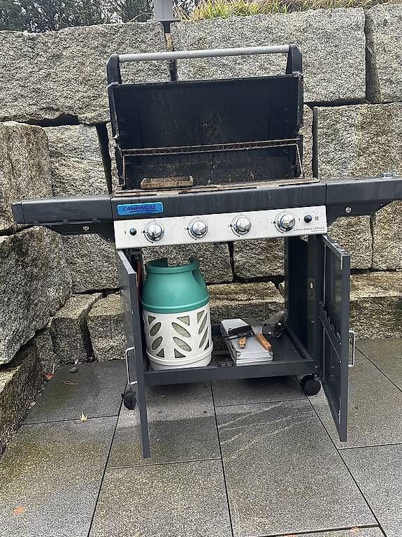 Griglie: Campingaz Grill mit 4 Brenner – Usato da Schlieren venduto da fei_t6bb 2