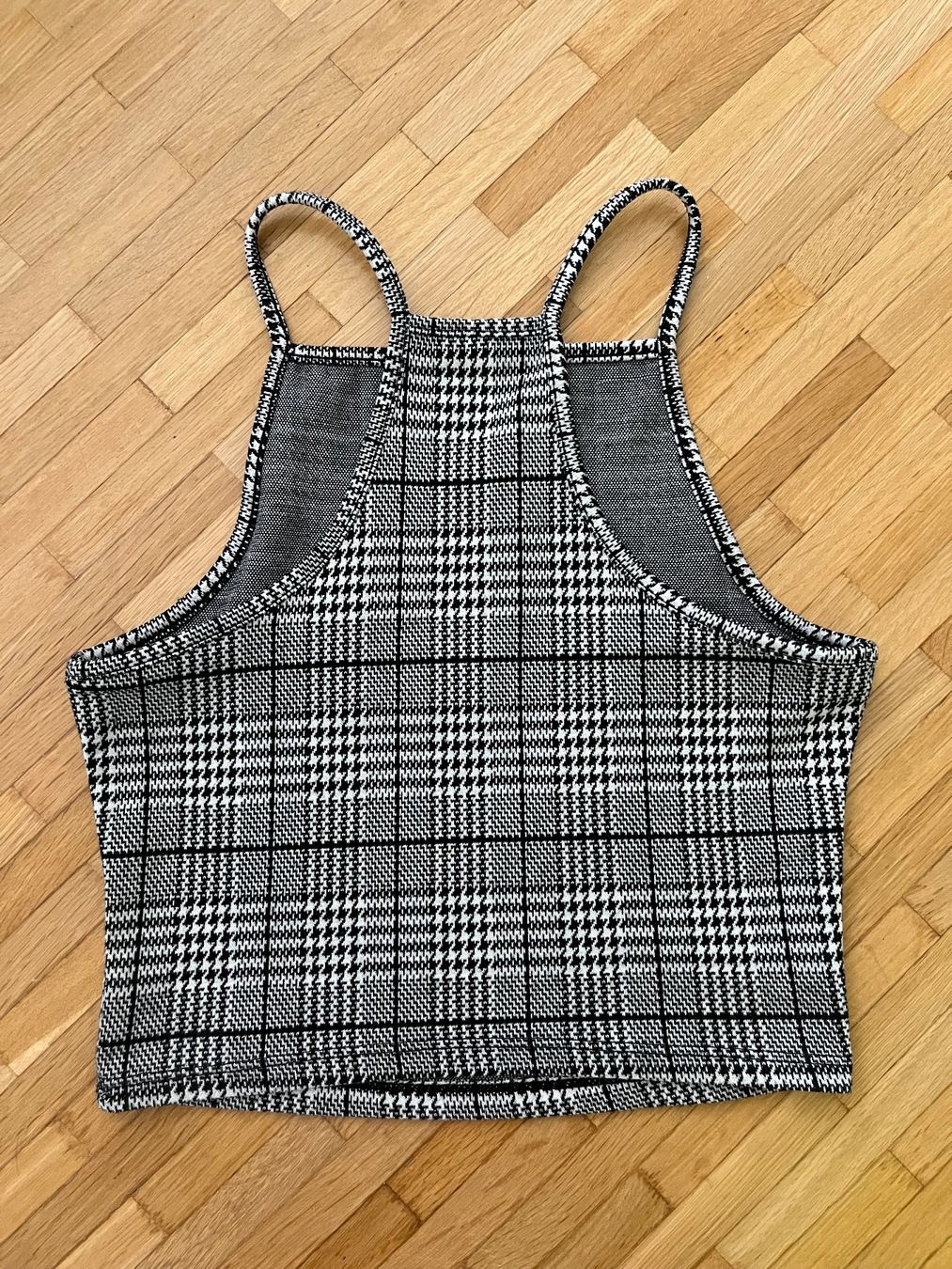 Tops: Black & White Top – Gebraucht aus Zürich von chi_bp5m 1
