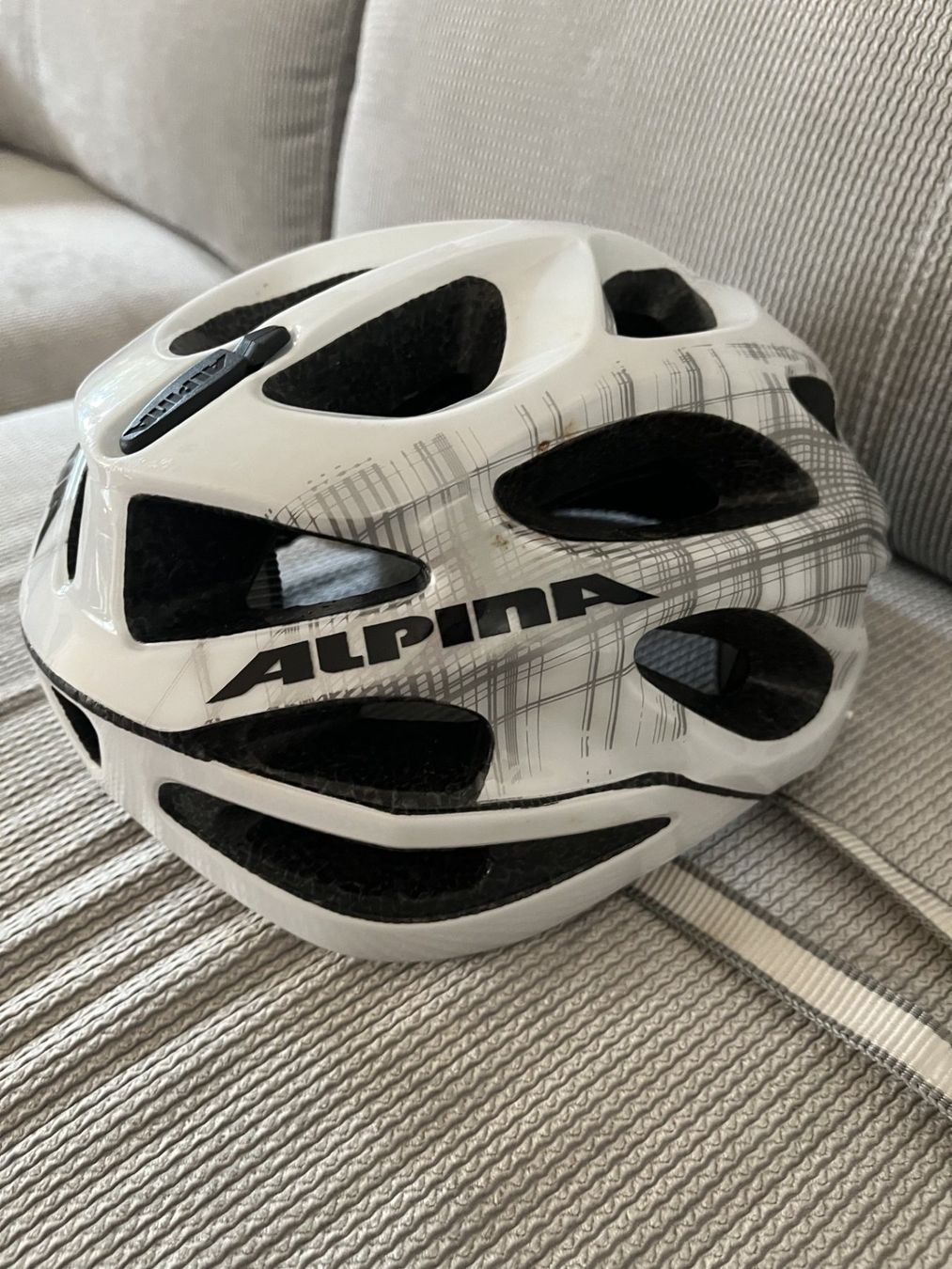 Alpina Helme: Velohelm Alpina 52-57 – Gebraucht aus Regensdorf von zgve