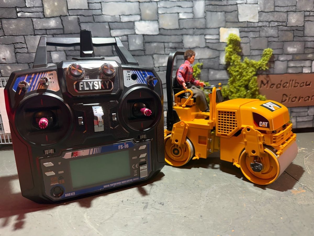 Modellismo RC: Rc Walze – Usato da Altdorf UR venduto da modellbau-widmer 3
