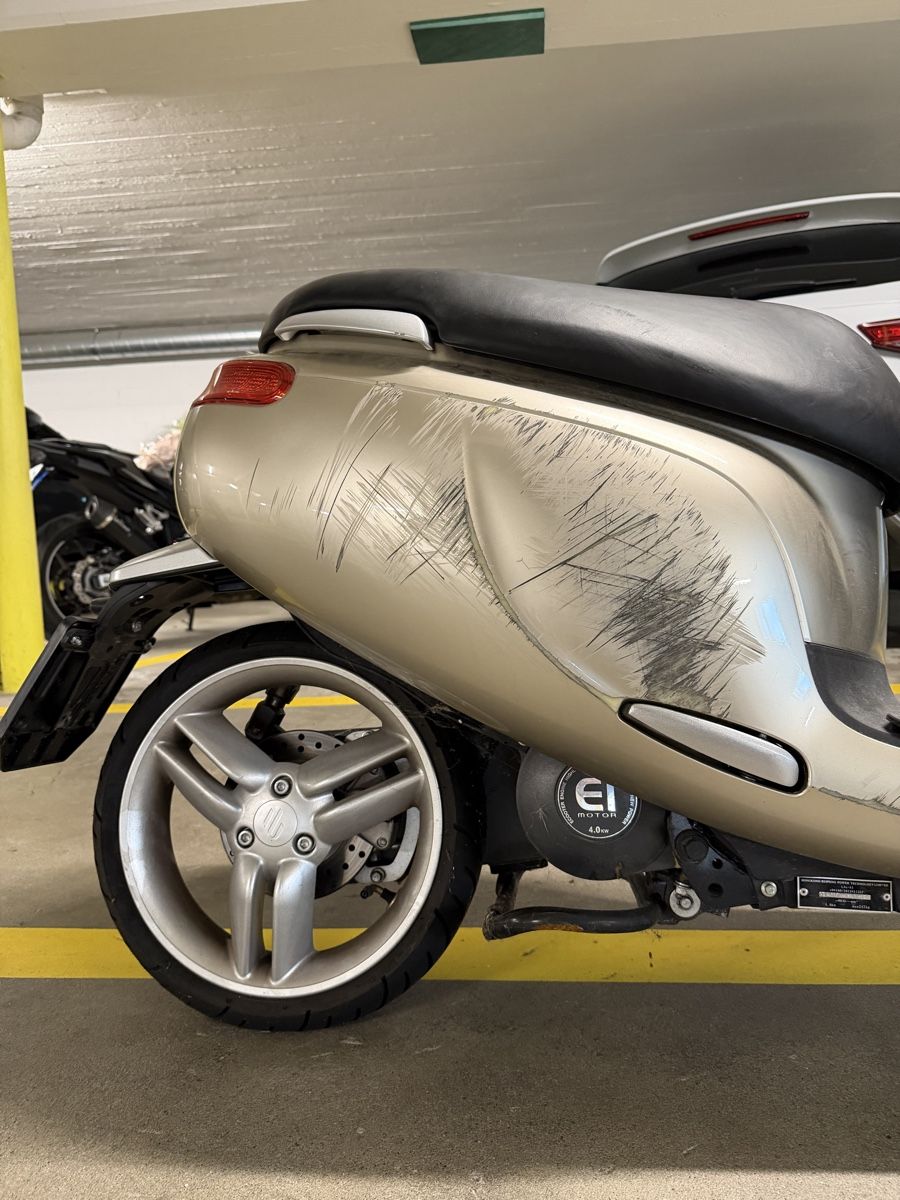 Scooter: Etrix Ecooter E1R 4 kW | 45 km/h | – Usato da Hinwil venduto da Muggoooo 4