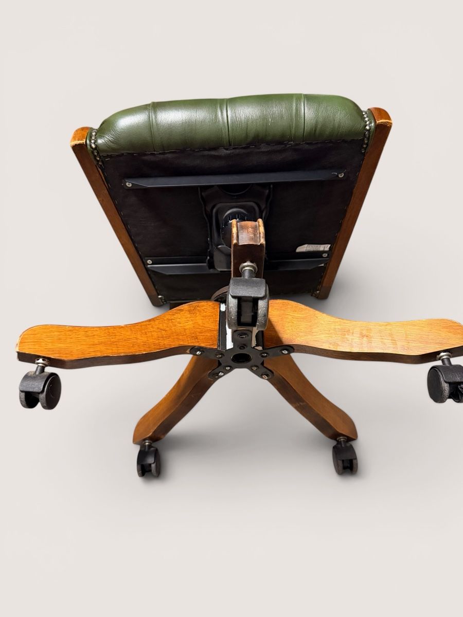 Sedie: Fauteuil de bureau Chesterfield cuir vert pivotant – Usato da Vessy venduto da _Callidus_ 4