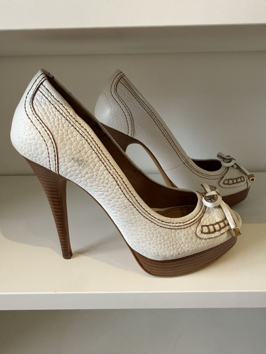 Zara Scarpe da donna:   Zara Peeptoe Pumps Gr.37 – Usato da pratteln venduto da Bogi94