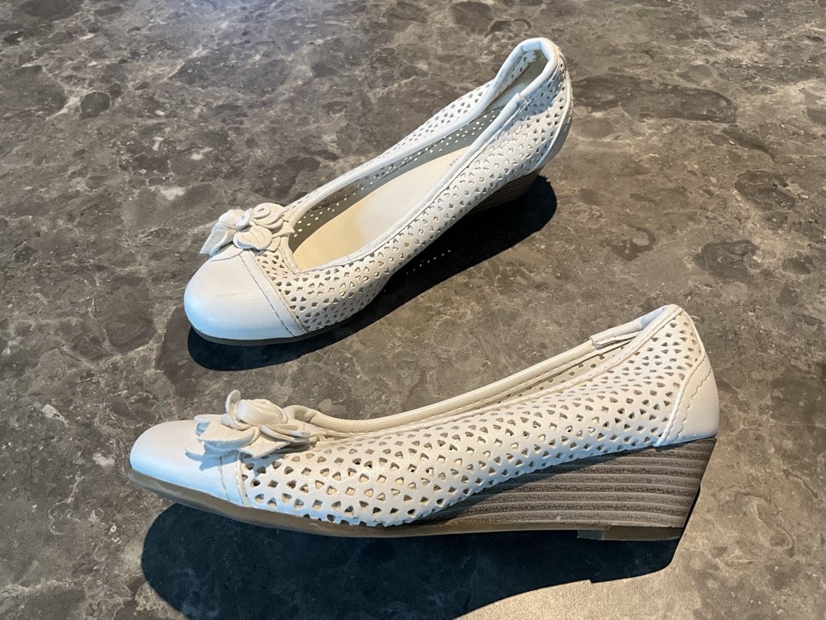 Graceland Scarpe per ragazze: Weisse Schuhe Grösse 36 – Nuovo (secondo la descrizione) da Oberhof venduto da Hibrzel 1