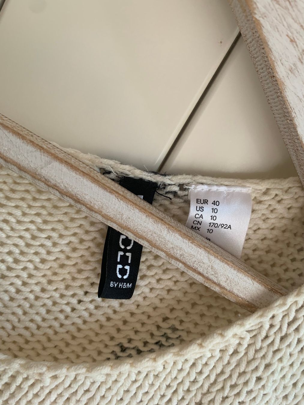 H&M Pulls & Sweat-shirts: Pulli Pullover angeschrieben mit 40, denke ist eher 40+ – D'occasion à St. Gallen par Miousch 2