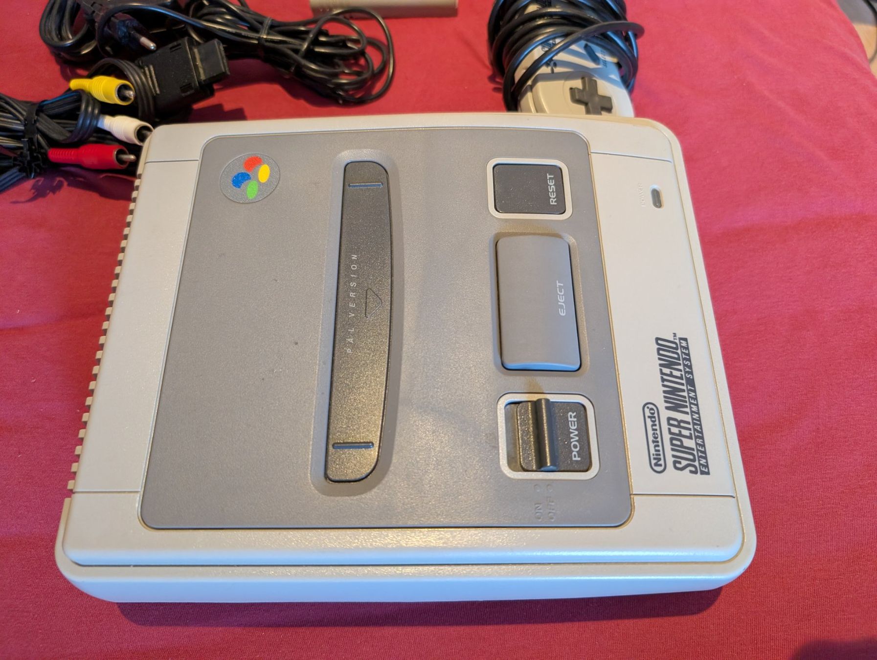 Nintendo Konsolen: Super Nintendo, une manette, un jeu – Gebraucht aus Yvonand von fli_n6mb 1
