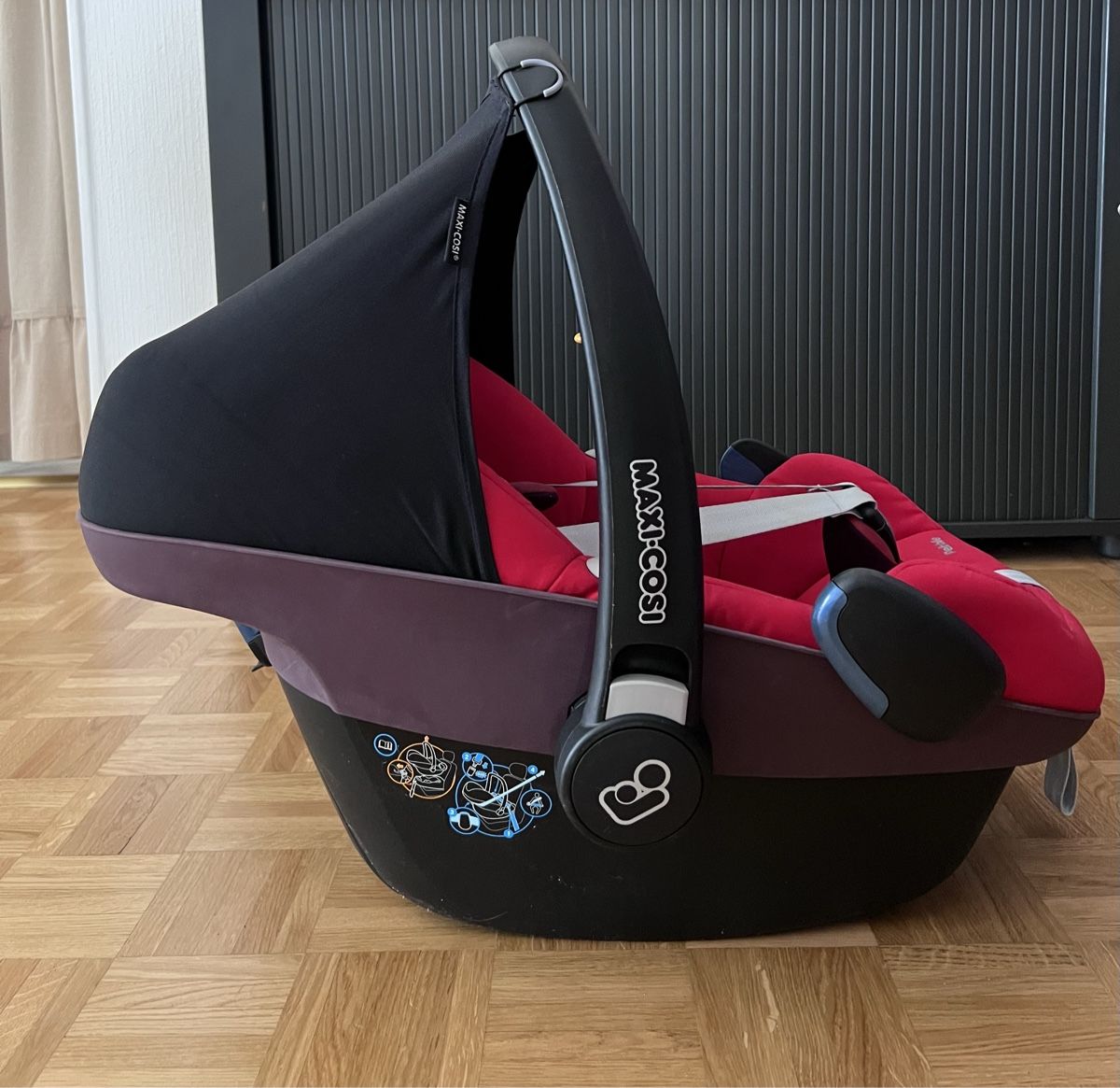 Maxi-Cosi Auto-Kindersitze: Maxi cosí comme NEUF avec easy base – Gebraucht aus Lausanne von monaliza1998 2