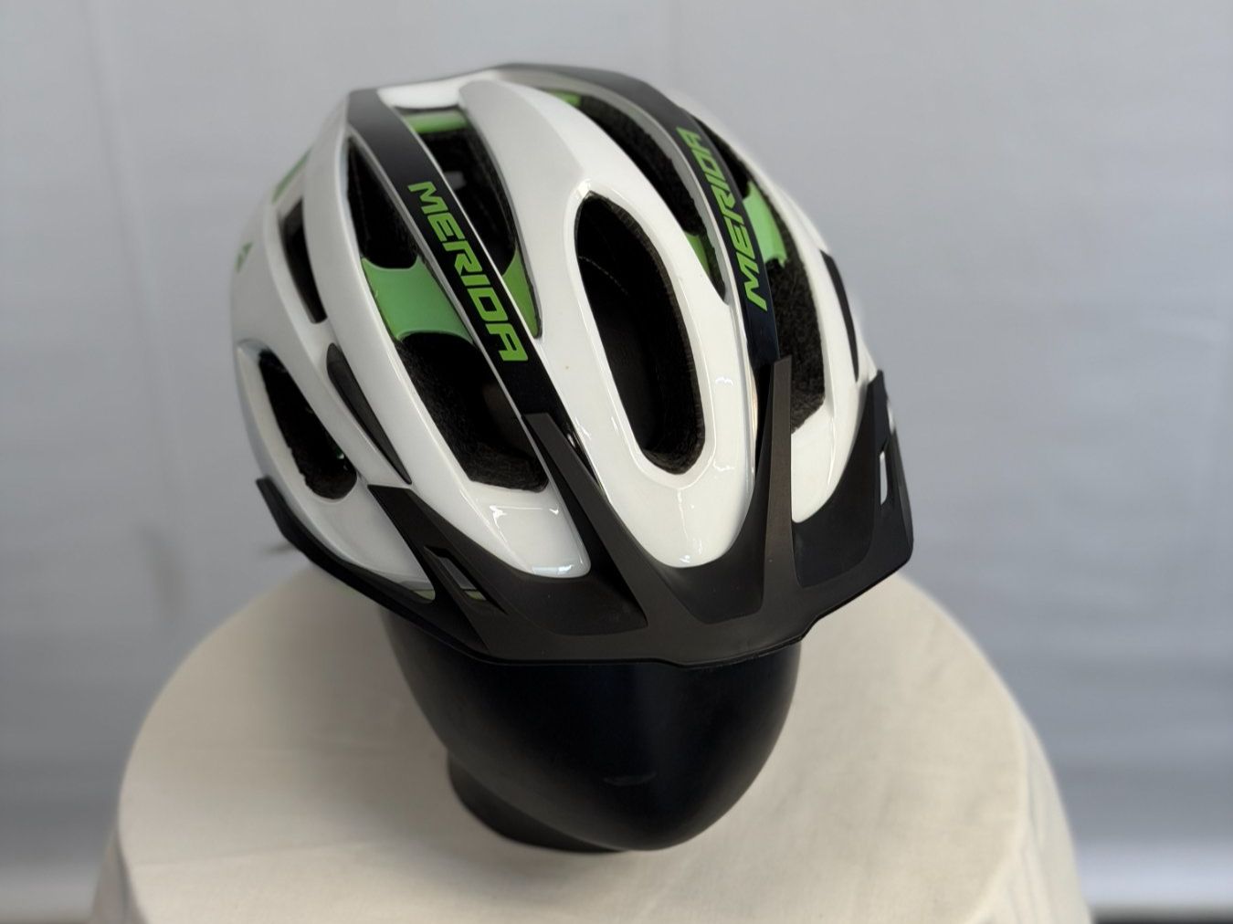 Caschi: Casque de vélo Merida (55 - 59 cm) – Nuovo (secondo la descrizione) da Ecuvillens venduto da PS_Cycles 2