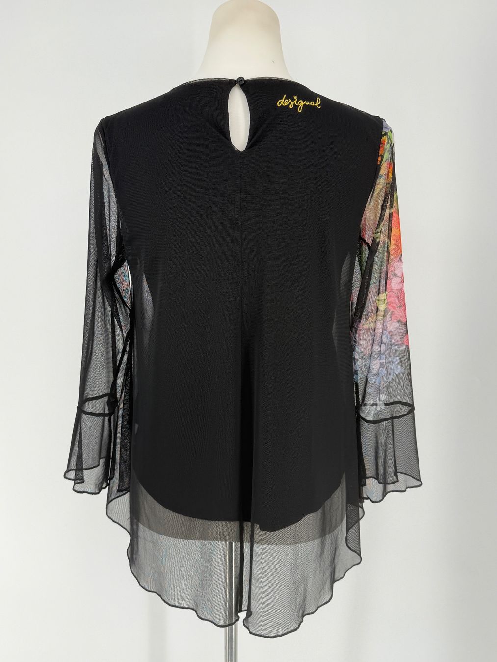 Desigual T-shirt: Desigual Shirt Gr. S – Usato da Auenstein venduto da moin. 4
