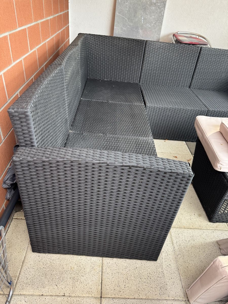Divani: Gartenlounge schwarz mit passendem Glasstisch – Usato da Duggingen venduto da Kisha010 5