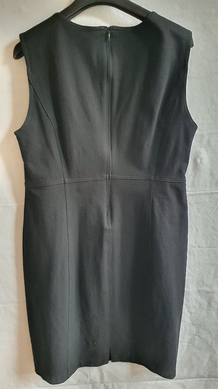 Vestiti: Kleid schwarz, ärmellos – Usato da Brüttisellen venduto da Kluba 1