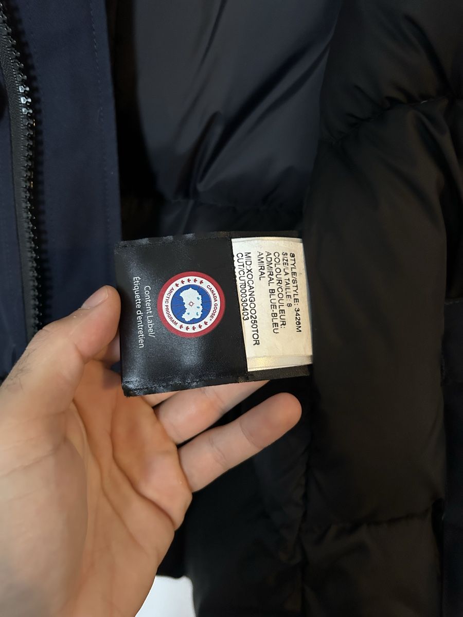 Canada Goose Cappotti: Canada Goose Parka  – Nuovo (secondo la descrizione) da St. Gallen venduto da meh_2tdn 3