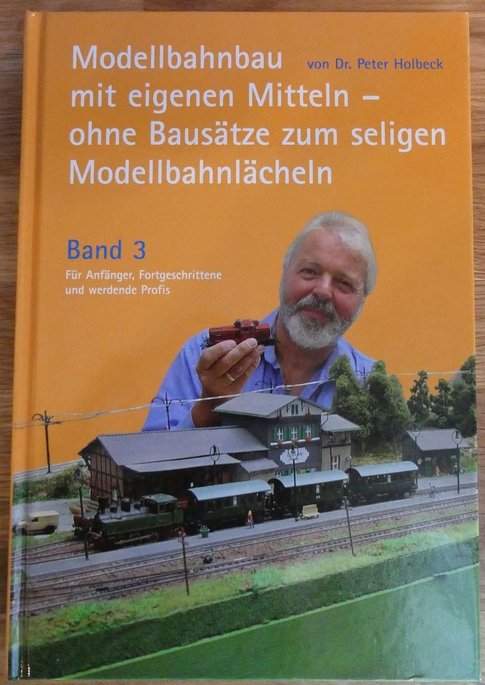 Libri: Modellbahnbau mit eigenen Mitteln von Dr. Peter Holbeck – Usato da Ittigen venduto da SailorOskar