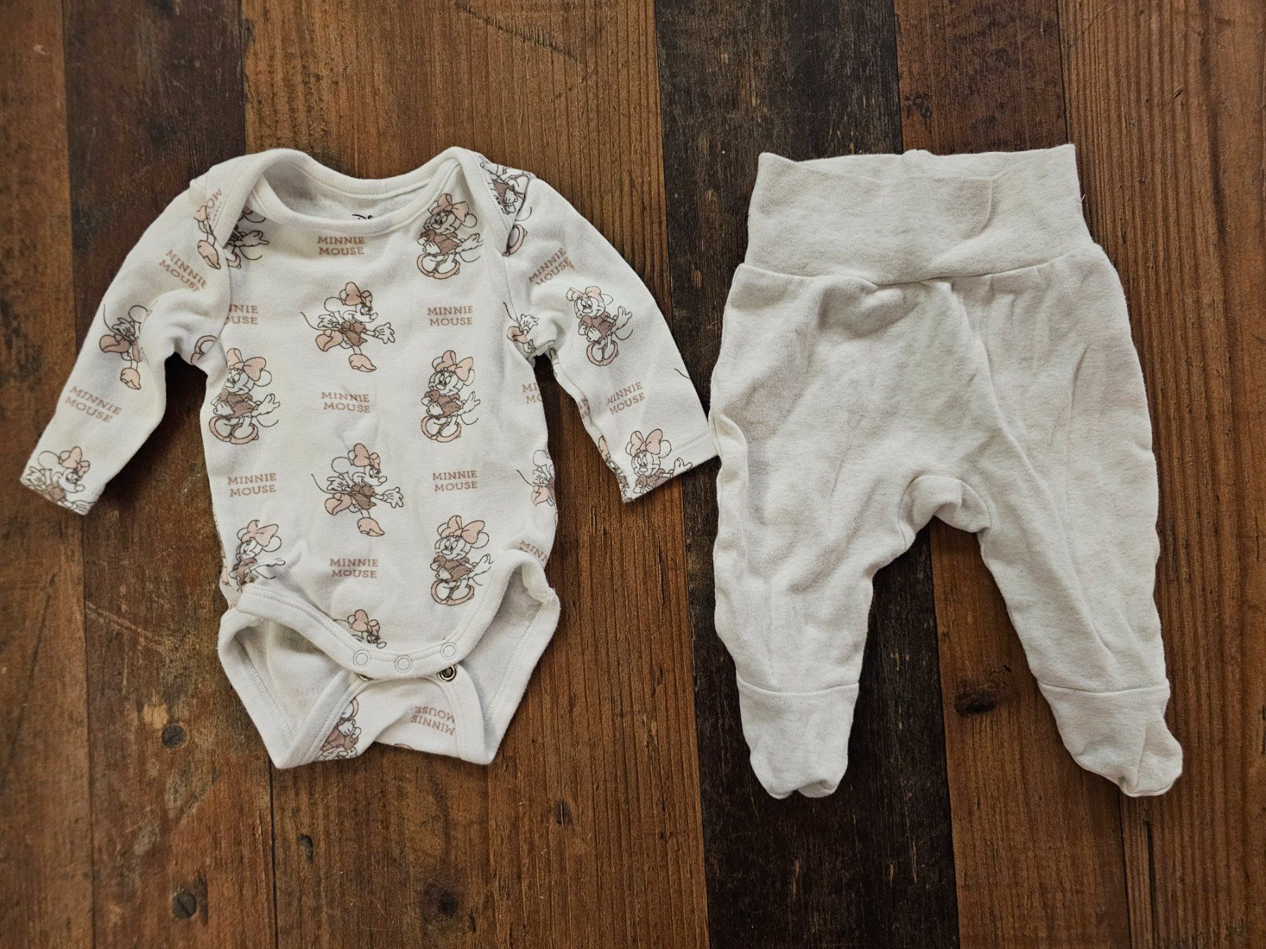 C&A Lotti & Set di vestiti: Kleiderpaket Baby 6-teilig Gr. 56 – Usato da Engi venduto da kat_7zfx 2