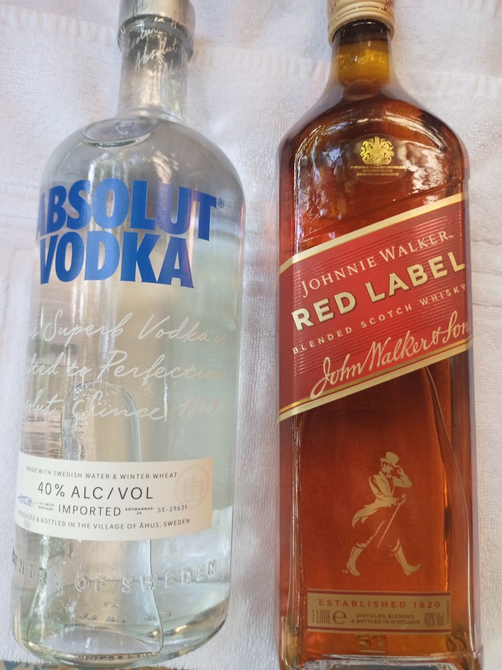 Spiritueux: Whisky -Vodka  – Neuf avec emballage d'origine à Winterthur par mal_k2wv