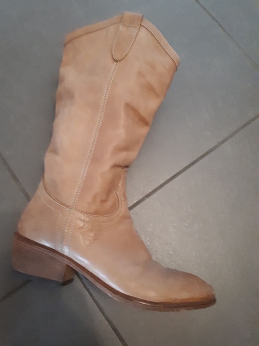 Scarpe da donna: Damenstiefel Leder Grösse 40 – Usato da Allschwil venduto da mematho 2