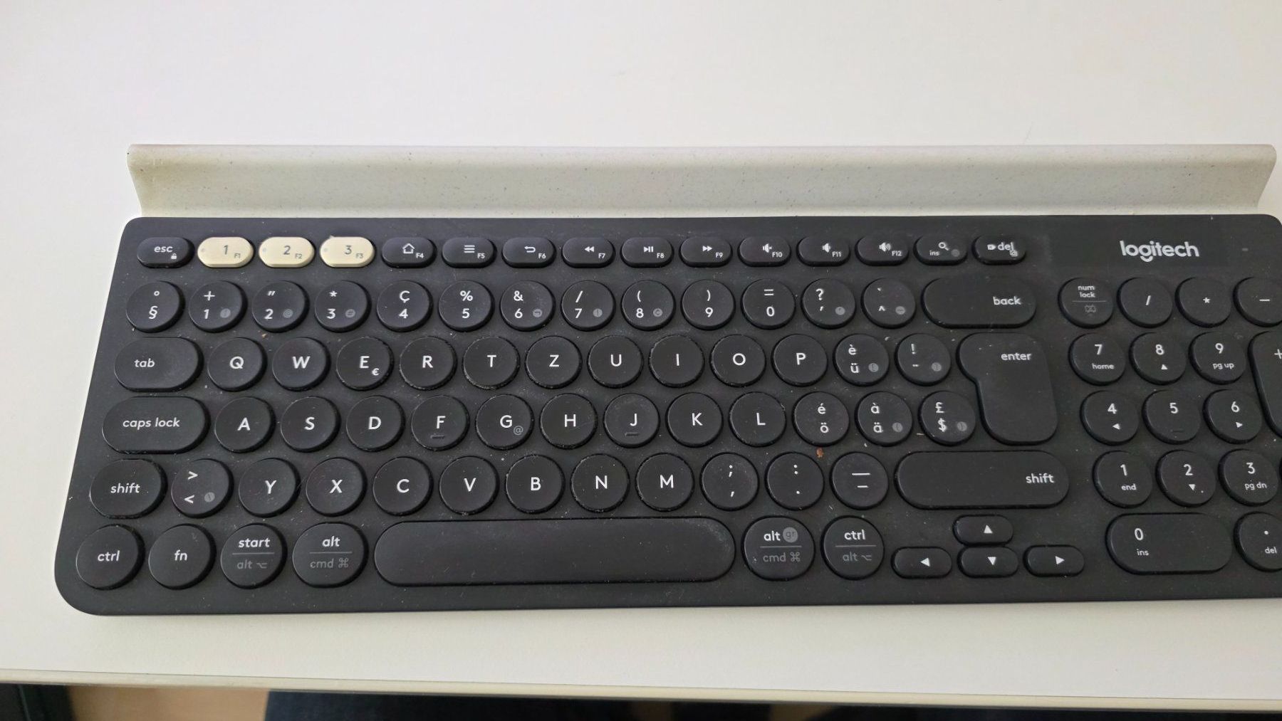 Logitech Tastiere: Logitech Tastatur K780 - Multy Device – Usato da Embrach venduto da Bele9 1
