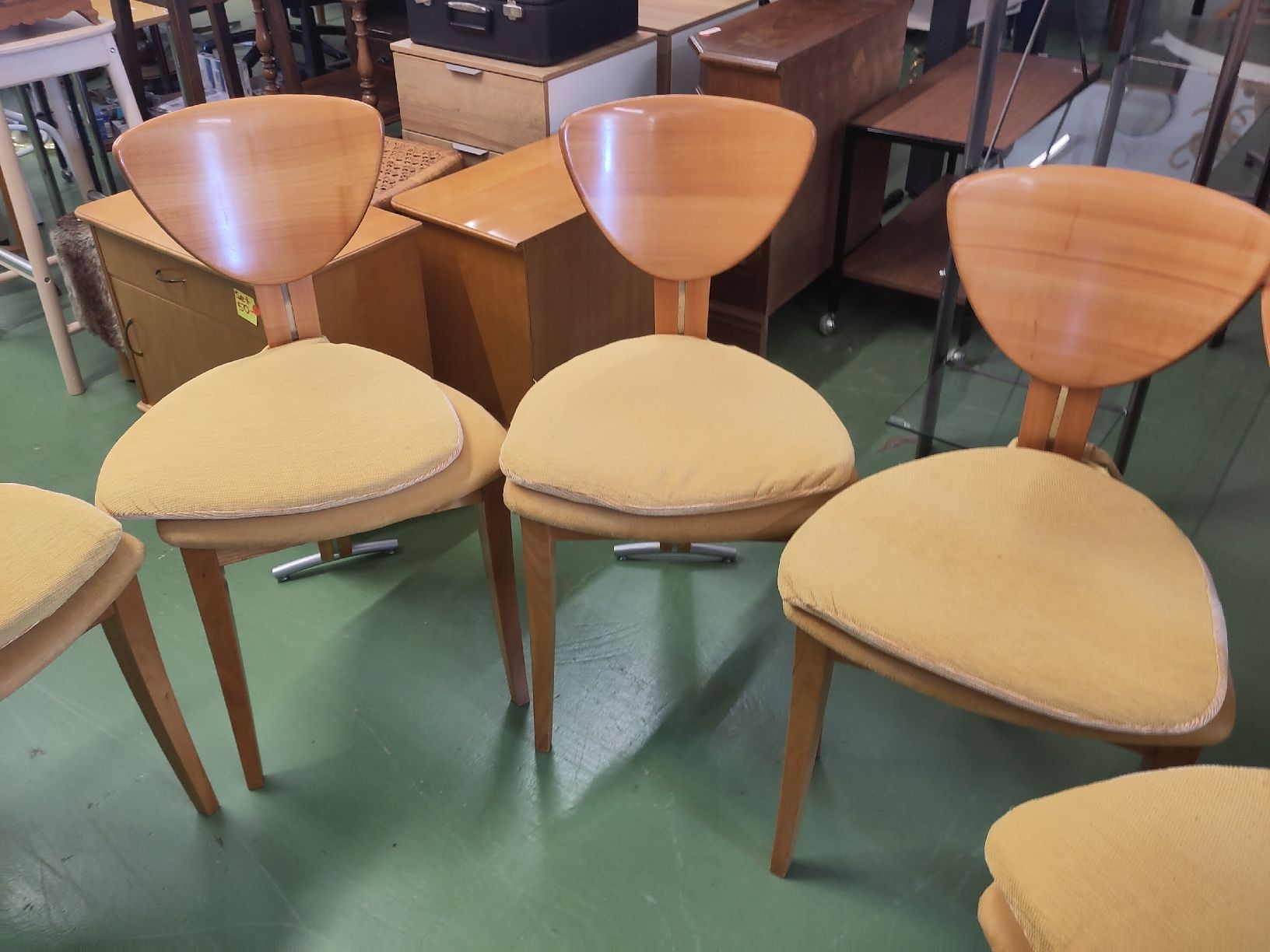 Girsberger Set di tavolo e panche: Girsberger Esstisch und Stühle 6er Set – Usato da Pratteln venduto da Cartonsducoeur_bl 5