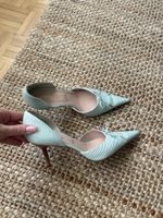 Teal Heels