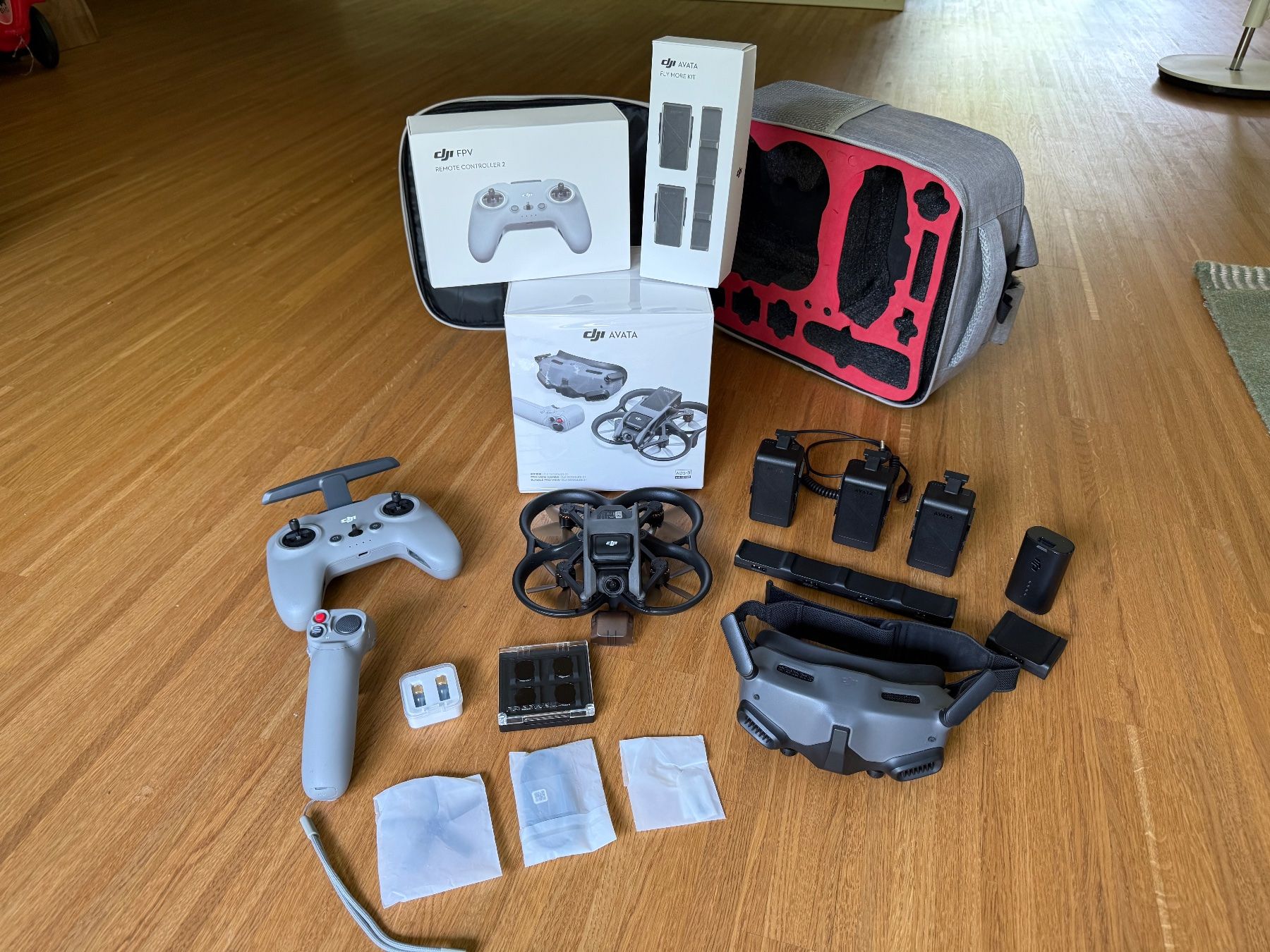 DJI RC Modellbau: DJI Avata + Fly More Pack + Remote Controller 2 + Bag + .. – Gebraucht aus Zürich von knator