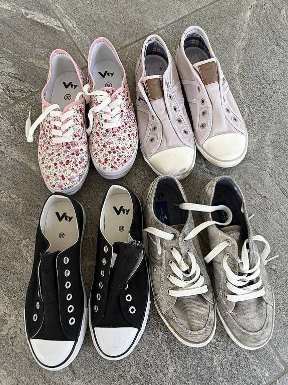 Scarpe da donna: Sneakers, Gr. 37, 4 Stk. – Nuovo (secondo la descrizione) da Bremgarten AG venduto da Honeybooker 1