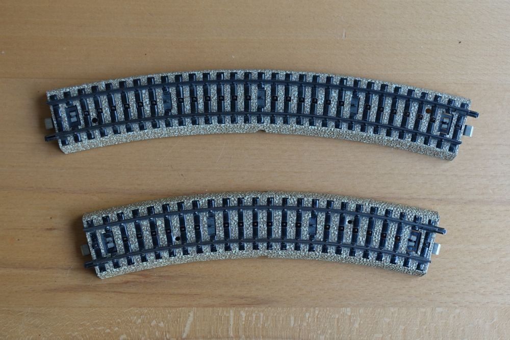 Märklin Modellini di ferrovie: Schienen Märklin H0 - 77 Stück – Usato da Schliern b. Köniz venduto da stesa206 1