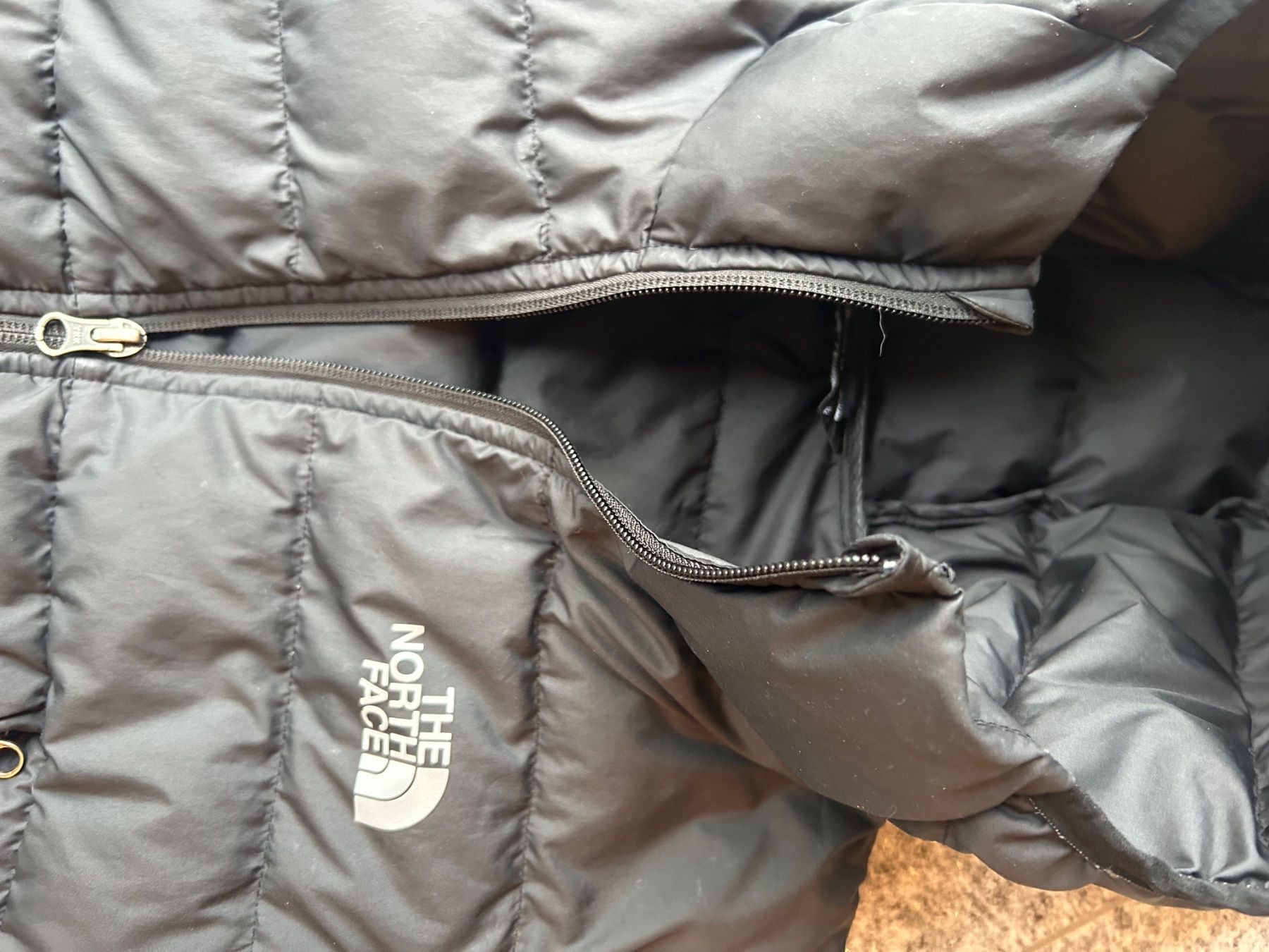 North Face Giacche & Cappotti: zwei «The North Face» Jacken – Usato da Gockhausen venduto da Selleries 1