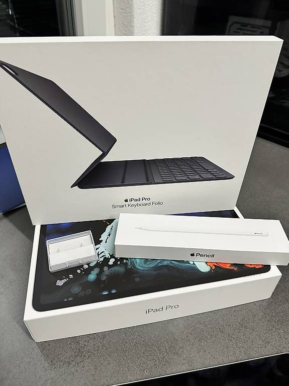Tablettes PC: Apple IPad Pro 12.9 / Keybord + ApplePencil – D'occasion à Möriken AG par E60Veni 1