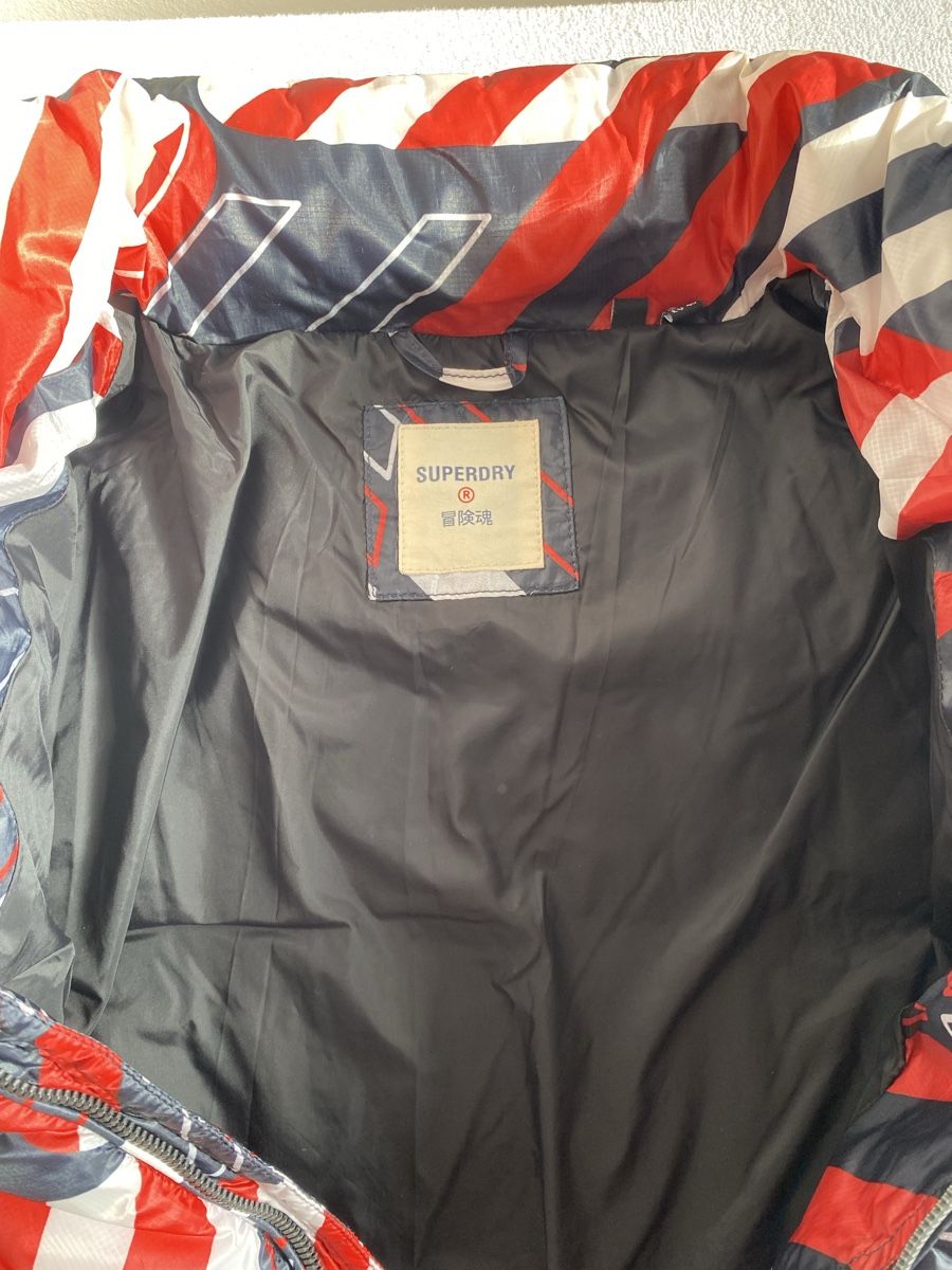 Superdry Mäntel: Manteau Superdry Super Confortable | Taille M – Gebraucht aus geneve von cey_5ywd 1