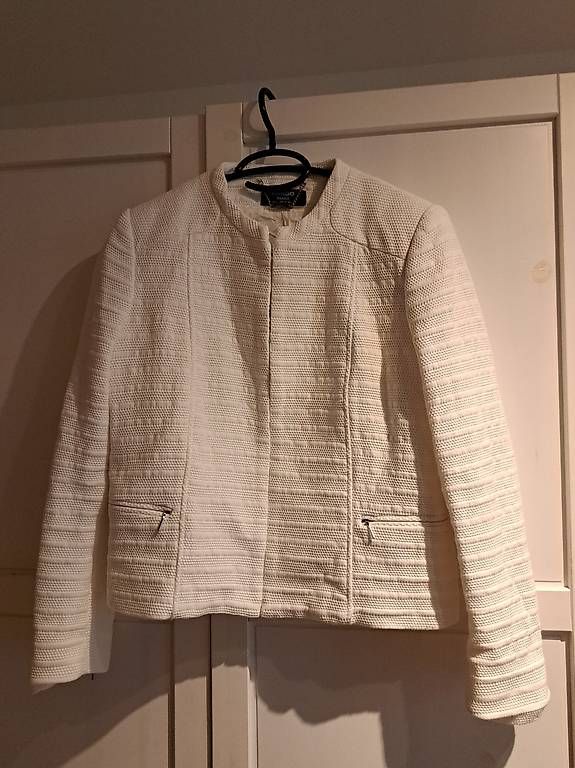 Mango Jacken: Schicker weisser Blazer – Gebraucht aus Schmerikon von Nicole0120