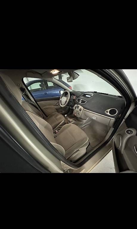 Automobili: Renault Clio 16V 1.4 – Usato da Zürich venduto da Dome1984 3