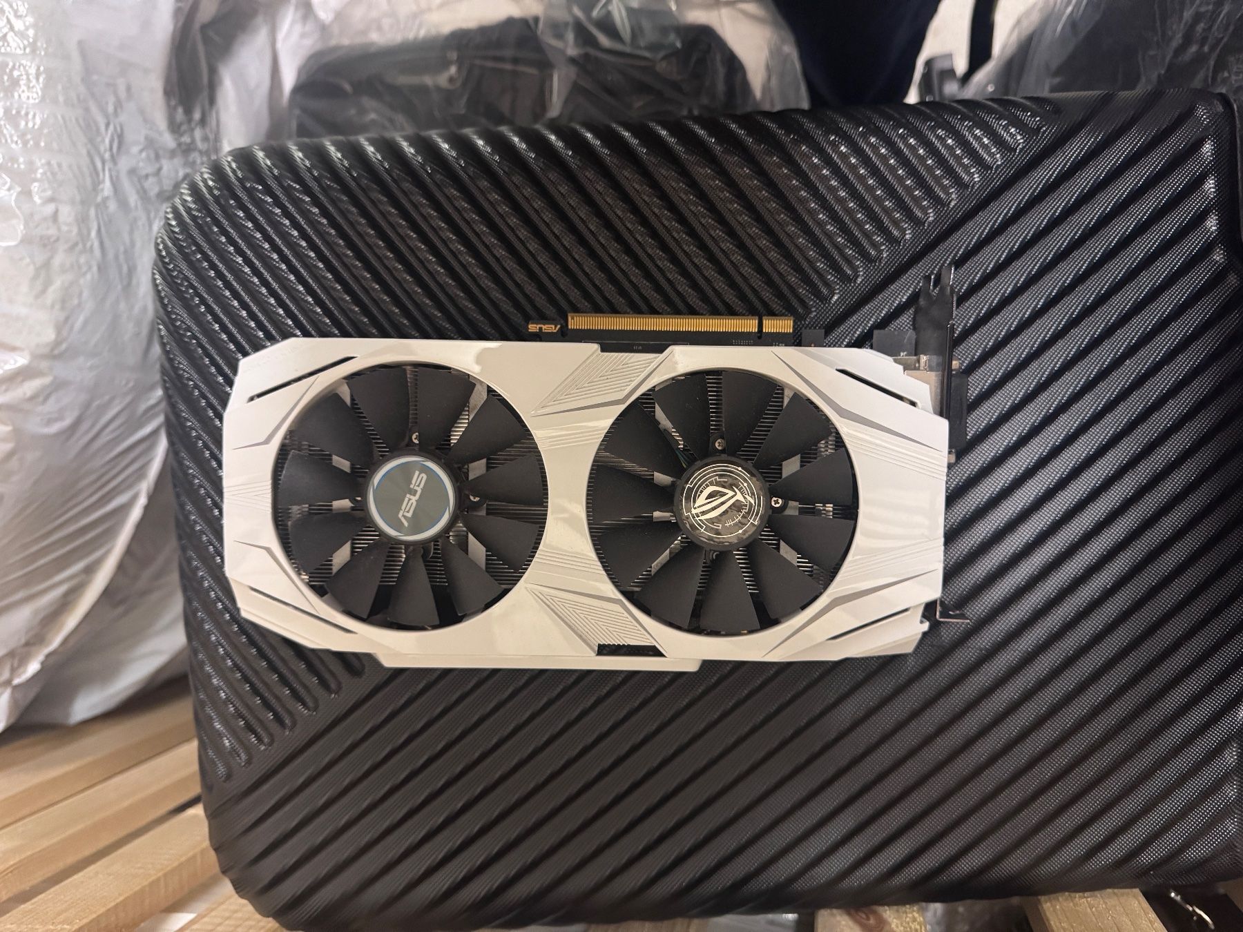 Nvidia Schede grafiche: Grafikkarte GTX 1070 8GB – Usato da Rupperswil venduto da nes_qs52