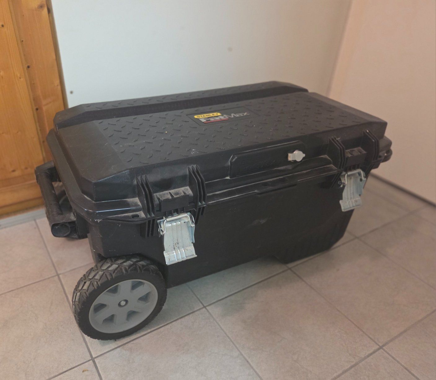 Stanley Tutti gli attrezzi: Stanley Fatmax Werkzeugbox mit Rollen – Usato da Hochdorf venduto da Maxii 1