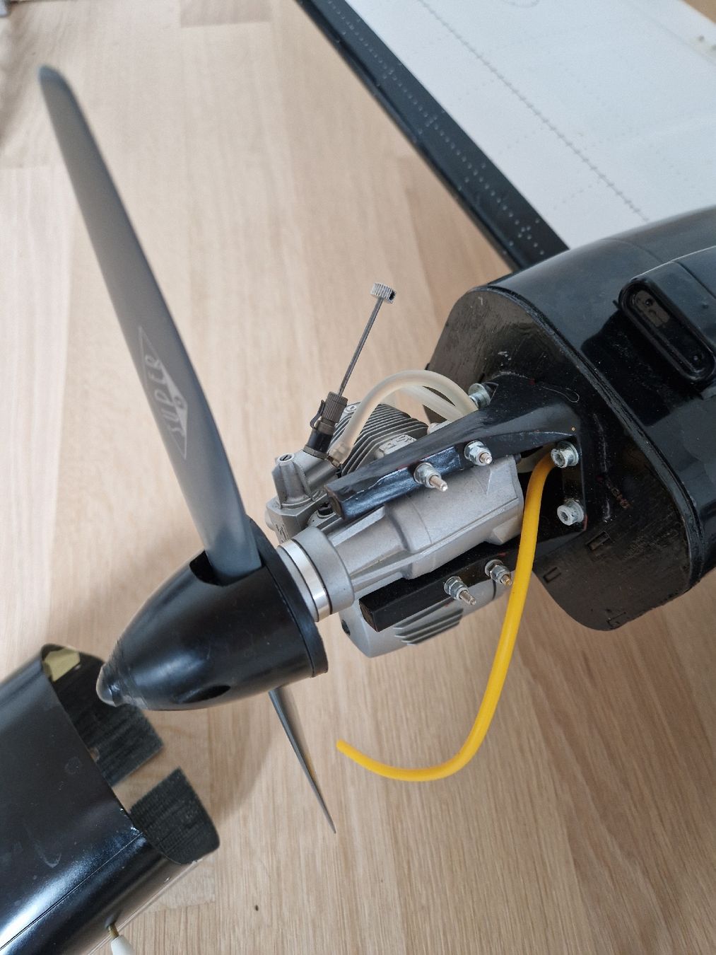 Beechcraft Modellismo RC: Beechcraft Baron von VQ – Usato da Madiswil venduto da Crx2 5