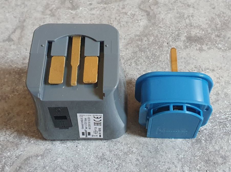 Laufwerke & Adapter: Reisestecker-Set mit 7 Adaptern – Neu (gemäss Beschreibung) aus Kreuzlingen von LeslieBar 1