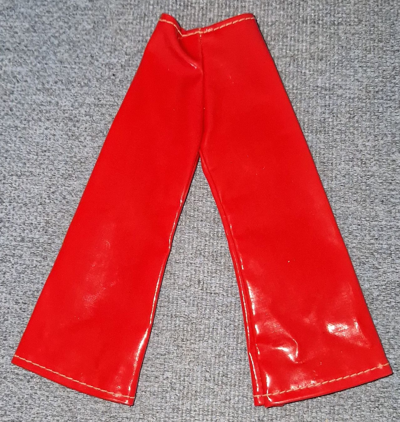Bambole: pantalon pour Barbie – Usato da Couvet venduto da Pioune