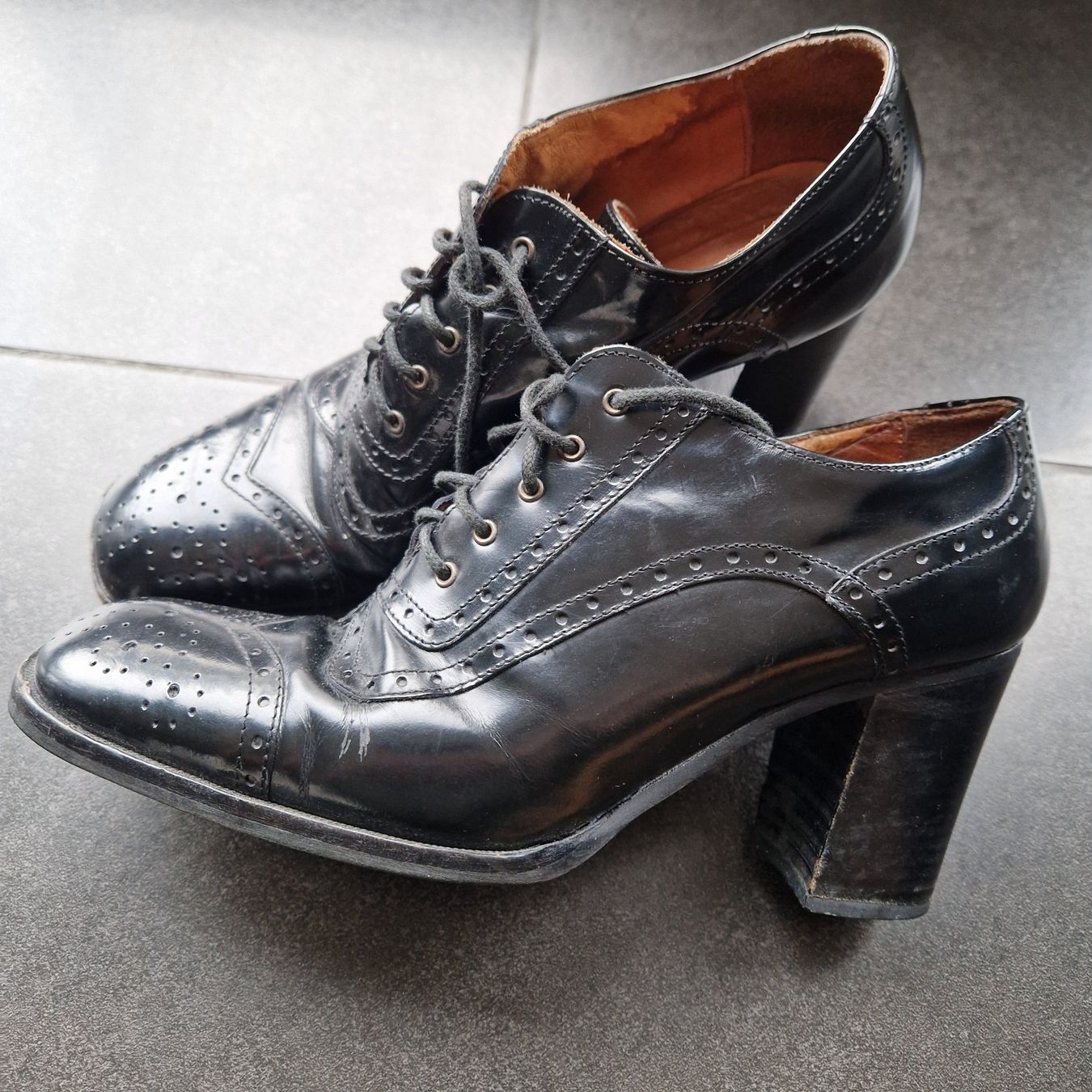 Damenschuhe: Budapester mit Absatz, 37 – Gebraucht aus Gränichen von sunchi07 1