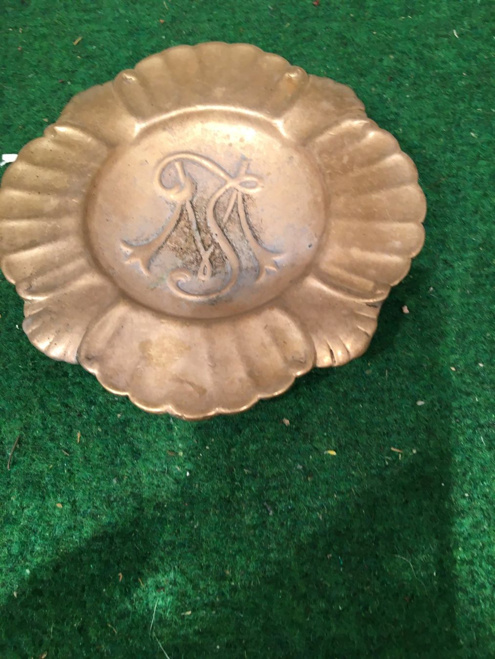 Portacenere: Bronze Aschenbecher  mit Monogramm, antik, Jugendstil – Usato da Binz venduto da Dsc1