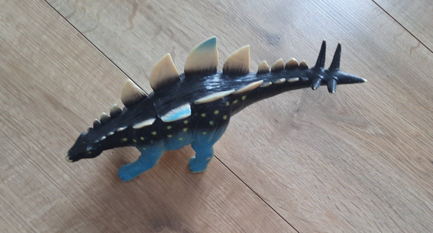 Giocattoli: 3 Dinos – Usato da Rüti ZH venduto da carmen_b 1