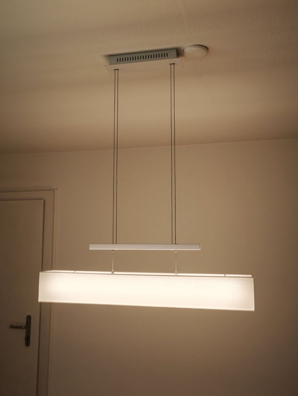 Kronleuchter & Deckenlampen: Hängeleuchte modern weiss rechteckig – Gebraucht aus Luzern von Raui