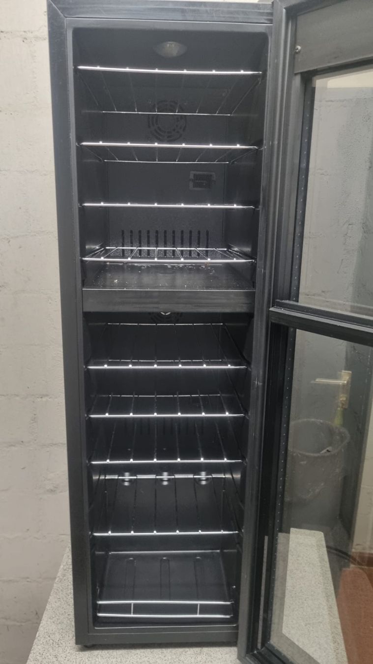 Frigoriferi: Coldtec THD28 - 2 Zonen Weinkühlschrank – Usato da Oberengstringen venduto da George0070 2