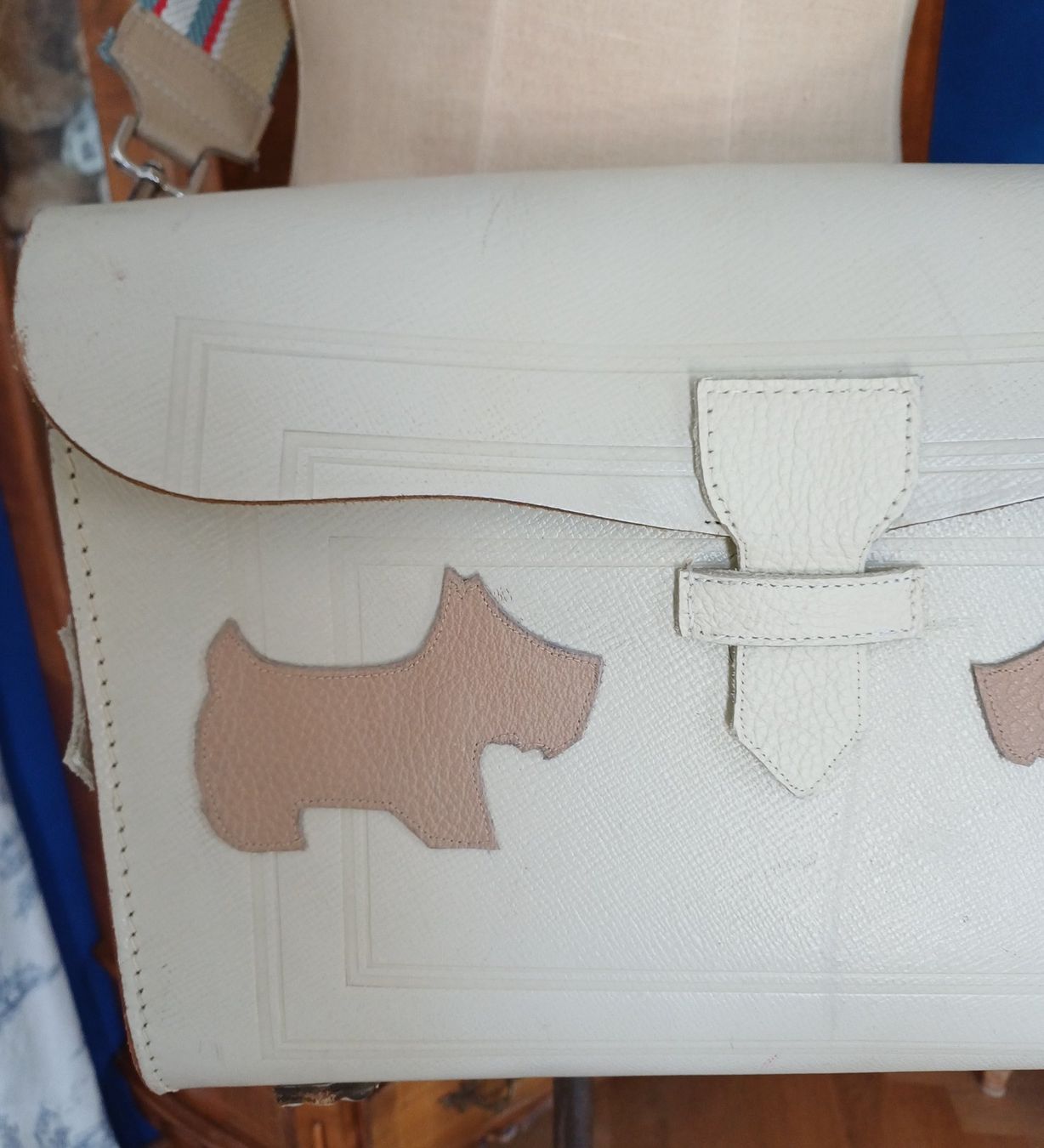 Borse: Upcycling Messenger "alte Kinderschultasche" Leder – Usato da Romanshorn venduto da Hanibal424 2