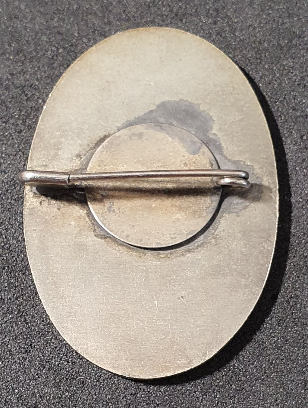 Plaquettes & Badges: GG116 - Brosche Schweizer Bäcker Conditoren Basel 1925 RAR – D'occasion à Reinach BL par Boston-Verkauf 1