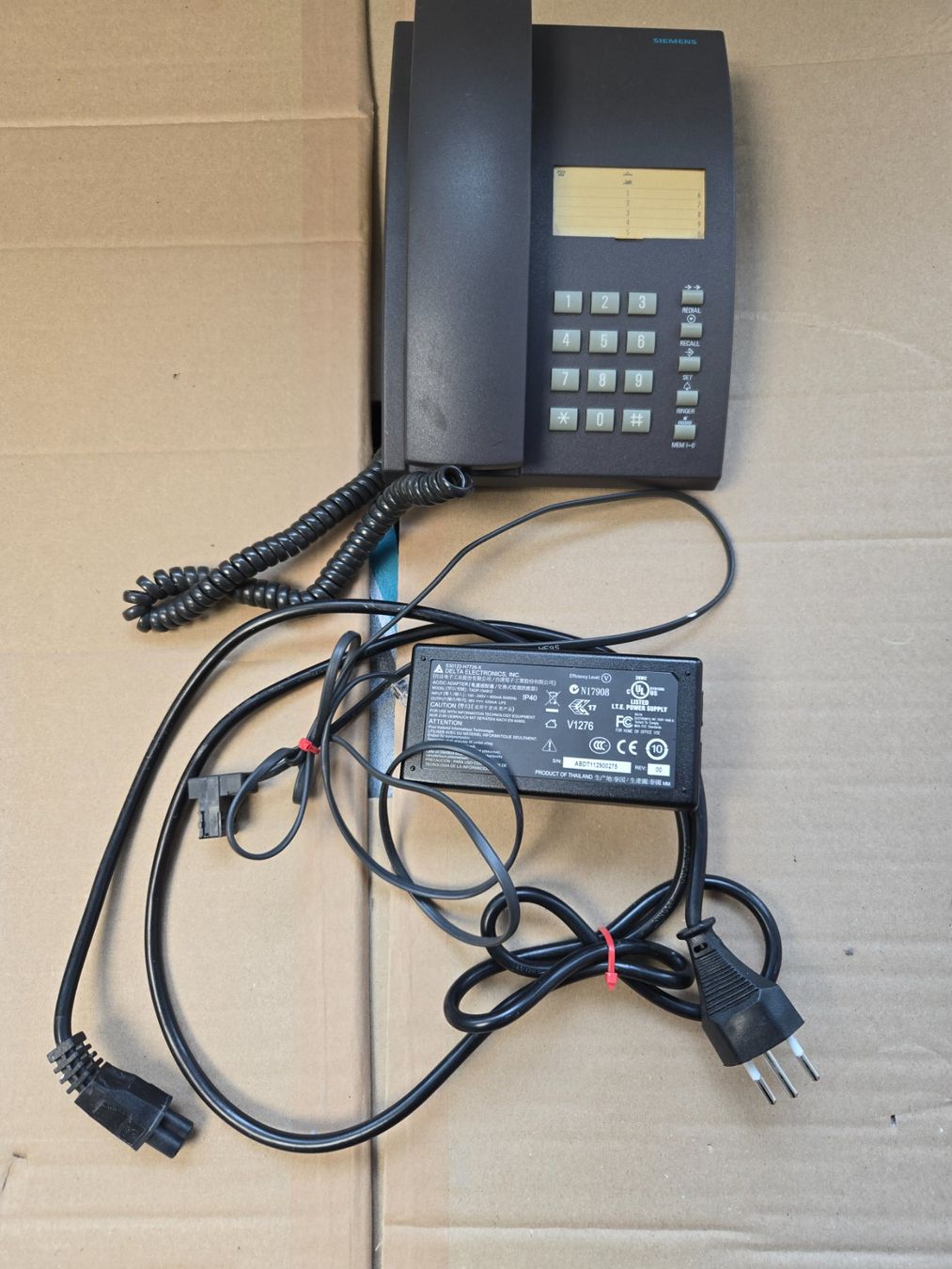 Siemens Telefoni: Telefon  Siemens Profiset 10 – Usato da Brunnen venduto da the-swissman