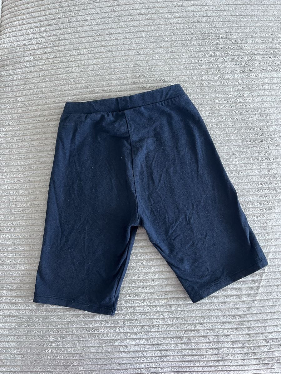 Tommy Hilfiger Pantaloni: TOMMY HILFIGER KURZE HOSE 128 – Usato da Basel venduto da theo-g77 3