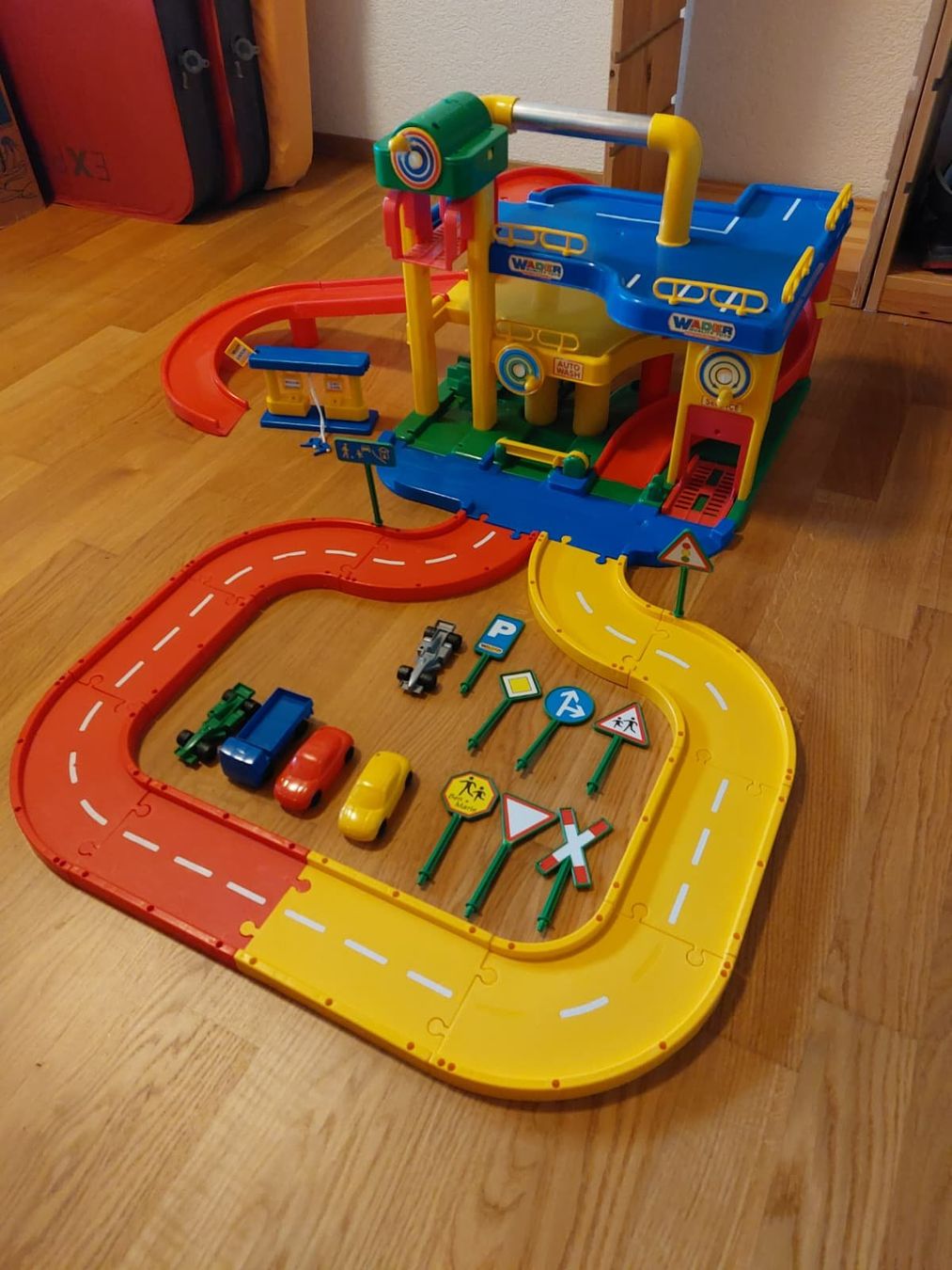 Giocattoli: Kinderspielgarage – Usato da Kaufdorf venduto da s_bo 1