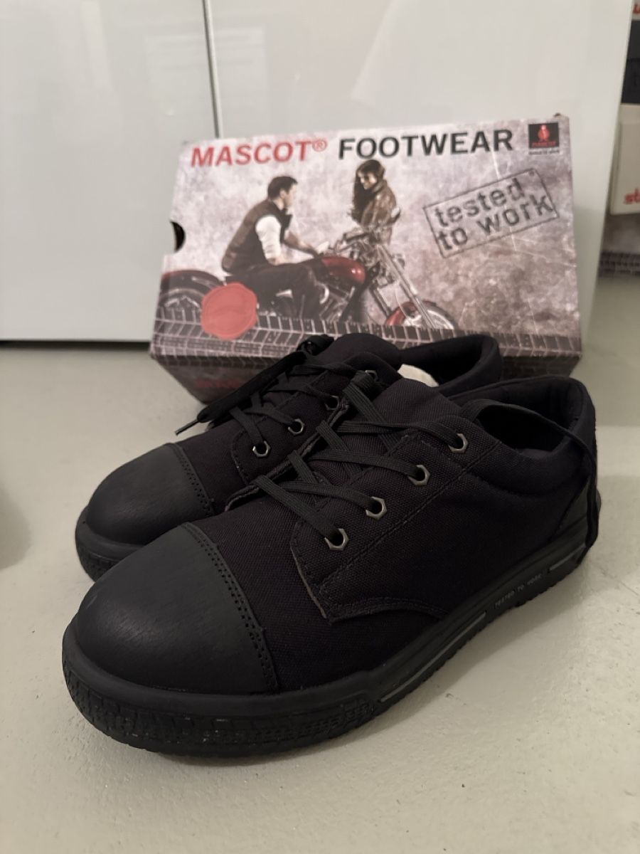 Scarpe da uomo: Arbeitsschuh – Nuovo (secondo la descrizione) da Dübendorf venduto da Loic_18